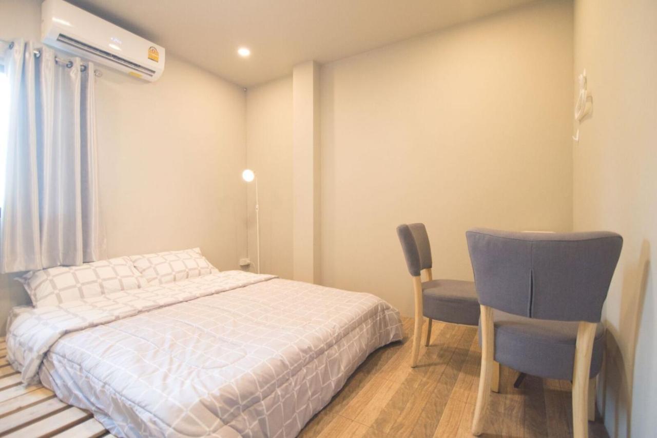 Tha Hostel Chiang Mai Zewnętrze zdjęcie